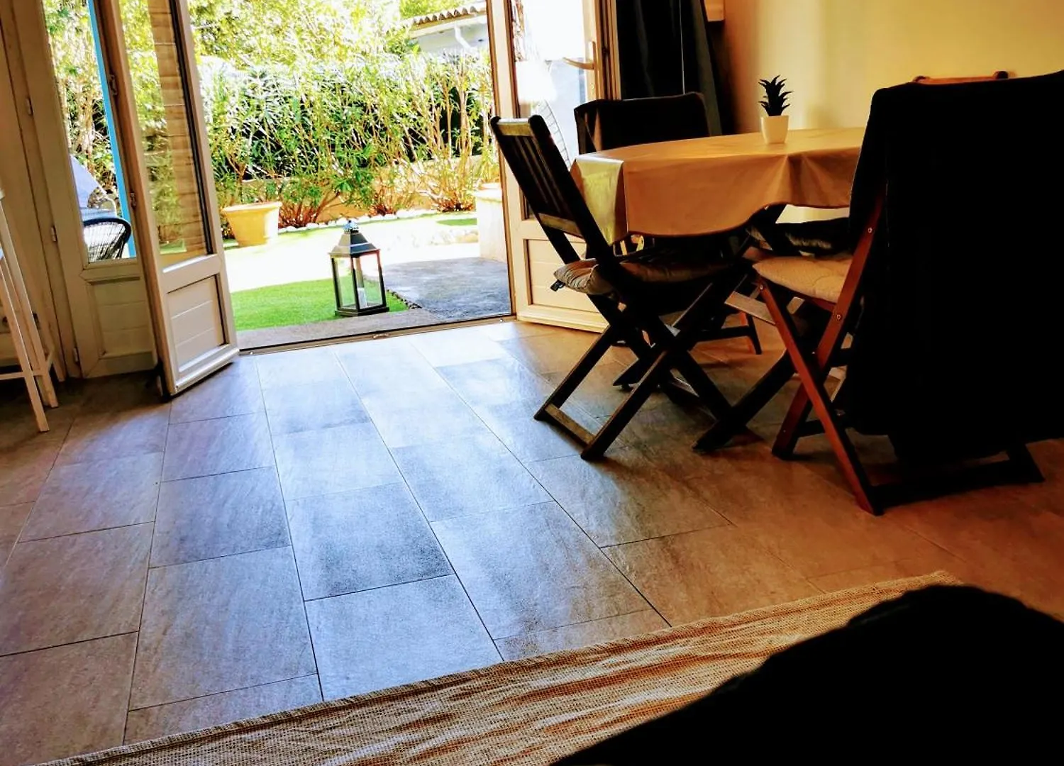 Appartamento Studio Jardin Privatif 300M De La Plage Sainte-Maxime